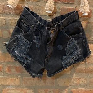 wrangler jean shorts in black